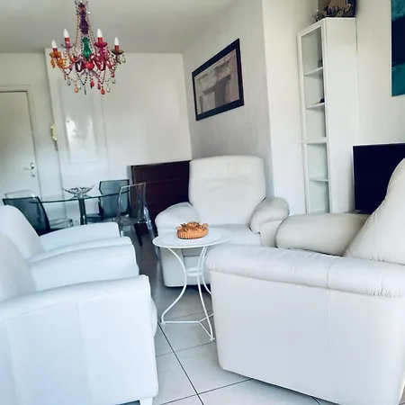 Location T2 Cosy Dans Securisee Avec La Climatisation, Acces Piscine, Place De Parking Prive Apartmán *