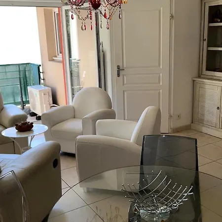 Apartmán Location T2 Cosy Dans Securisee Avec La Climatisation, Acces Piscine, Place De Parking Prive *