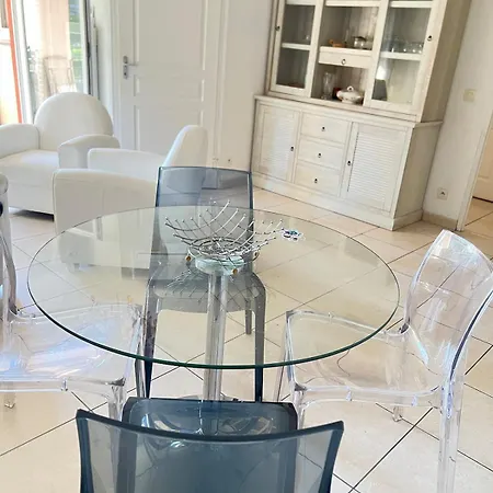 Apartmán Location T2 Cosy Dans Securisee Avec La Climatisation, Acces Piscine, Place De Parking Prive *