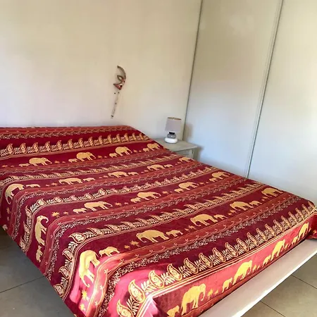 Location T2 Cosy Dans Securisee Avec La Climatisation, Acces Piscine, Place De Parking Prive Apartmán Sète