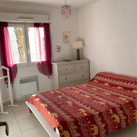 شقة Location T2 Cosy Dans Securisee Avec La Climatisation, Acces Piscine, Place De Parking Prive سُت