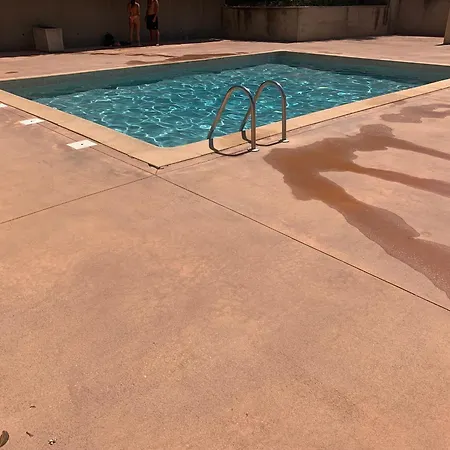 شقة Location T2 Cosy Dans Securisee Avec La Climatisation, Acces Piscine, Place De Parking Prive *