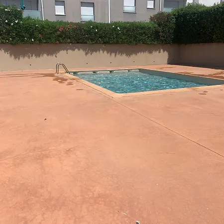 شقة Location T2 Cosy Dans Securisee Avec La Climatisation, Acces Piscine, Place De Parking Prive سُت
