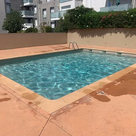 Location T2 Cosy Dans Securisee Avec La Climatisation, Acces Piscine, Place De Parking Prive *